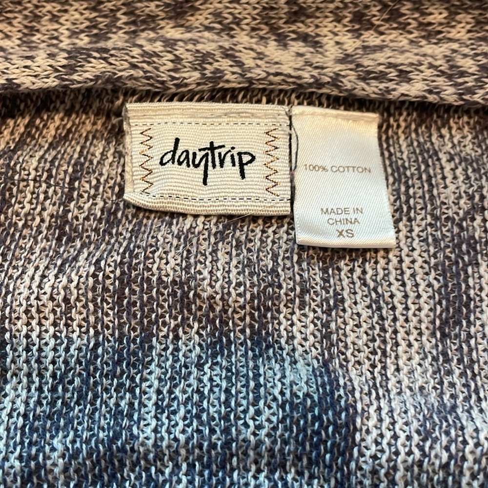 Cardigan - Picture 2 of 3